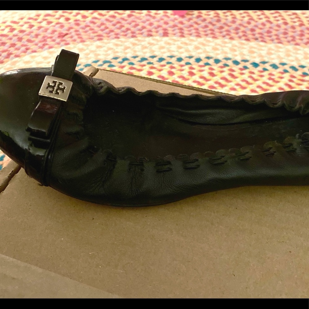 Tory Burch Black Patent Leather Flats, Size 7 - Picture 6 of 9
